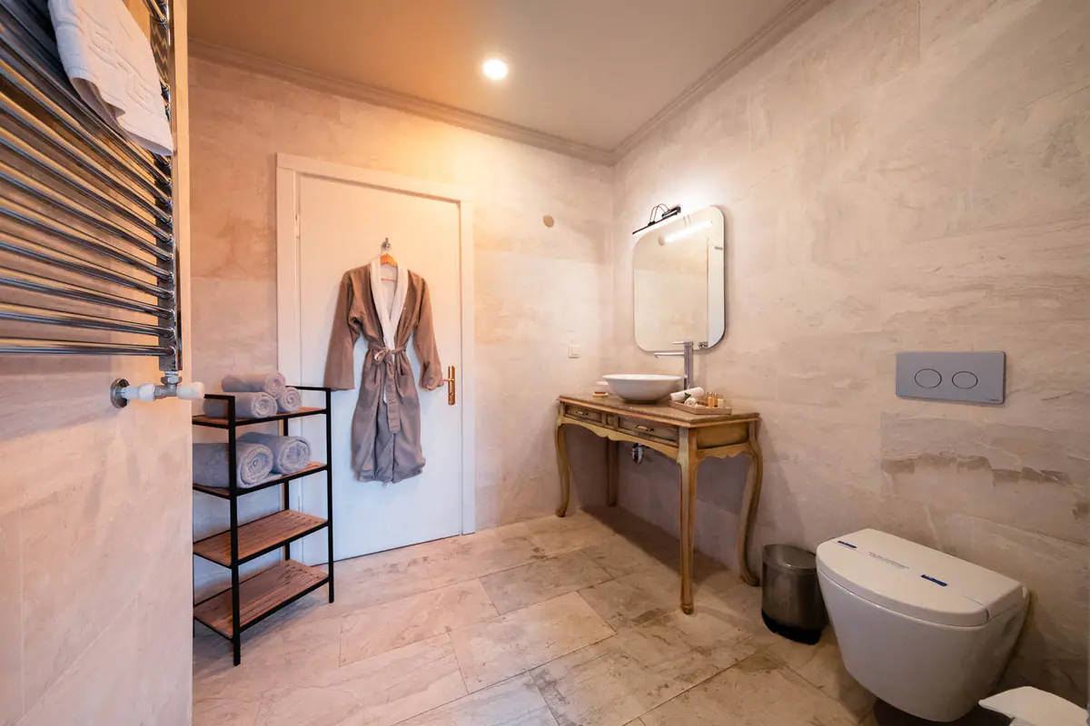 Deluxe Rooms 4